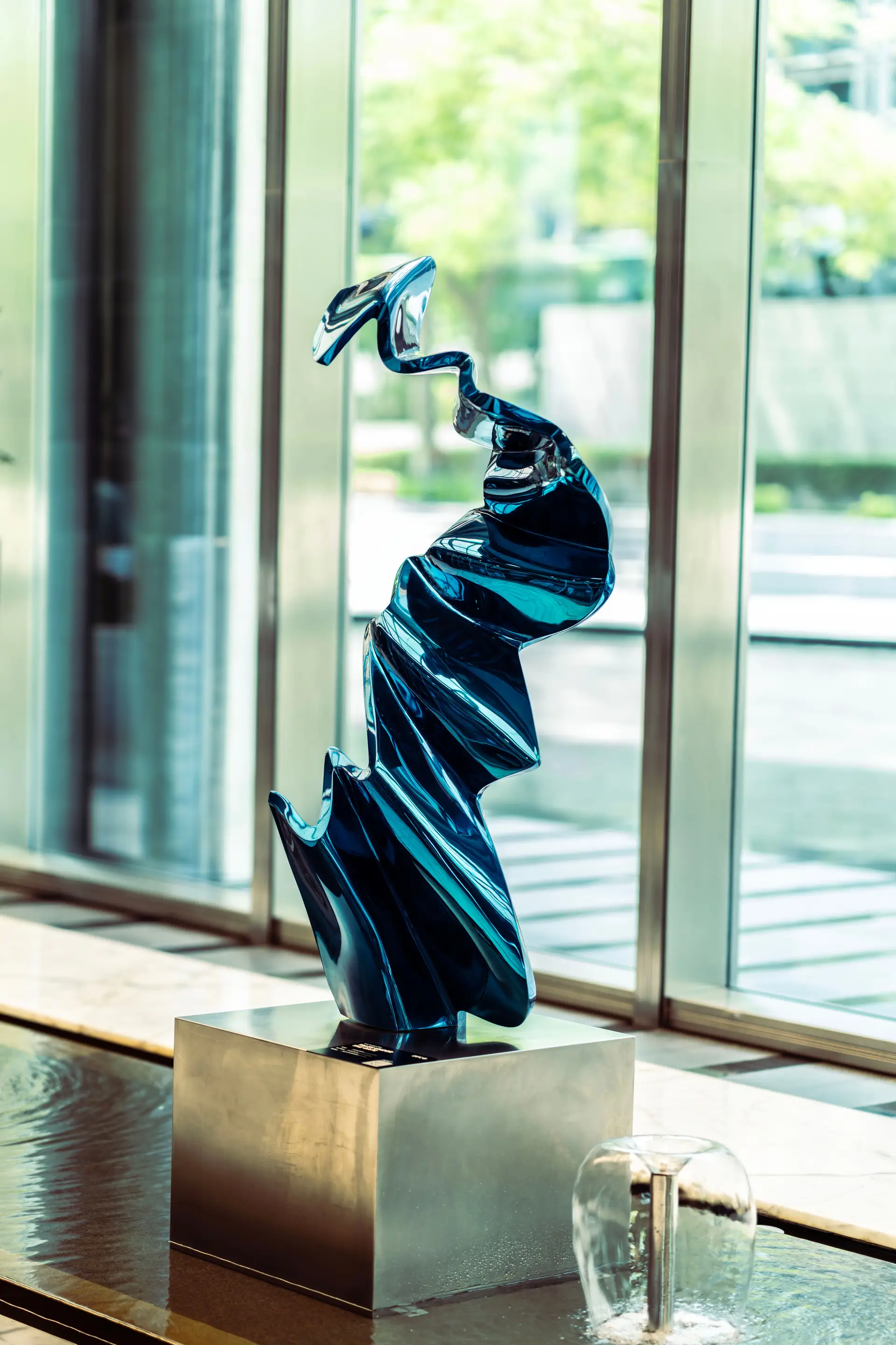 Corporate recognition sculpture